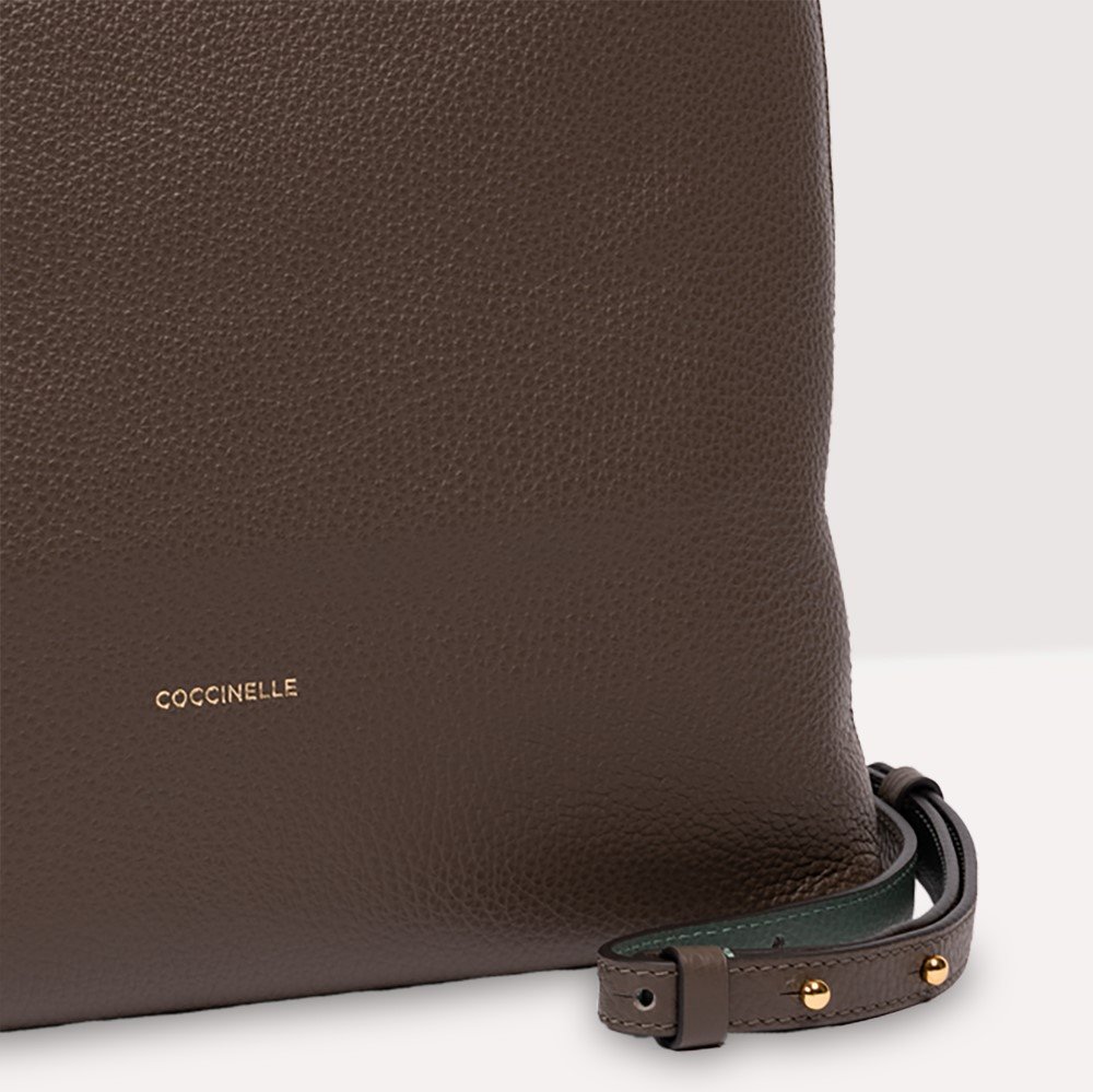 Coccinelle AMD0 130201 Liya coffee/kale green