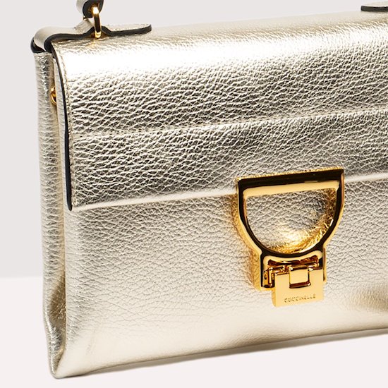 Coccinelle AMD5 190301 Arlettis mini pale gold