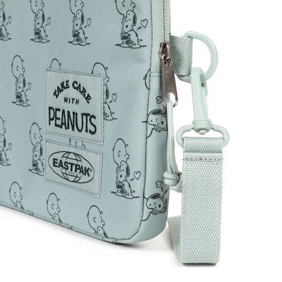 Blanket M EK000424 Peanuts x Eastpak mint